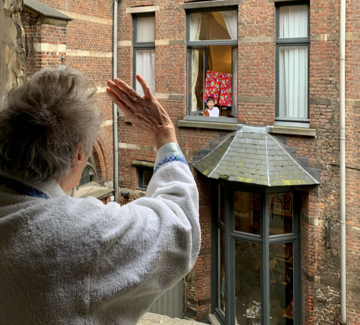 Wonen en zorg voor ouderen in tijden van Corona en Eenzaamheid