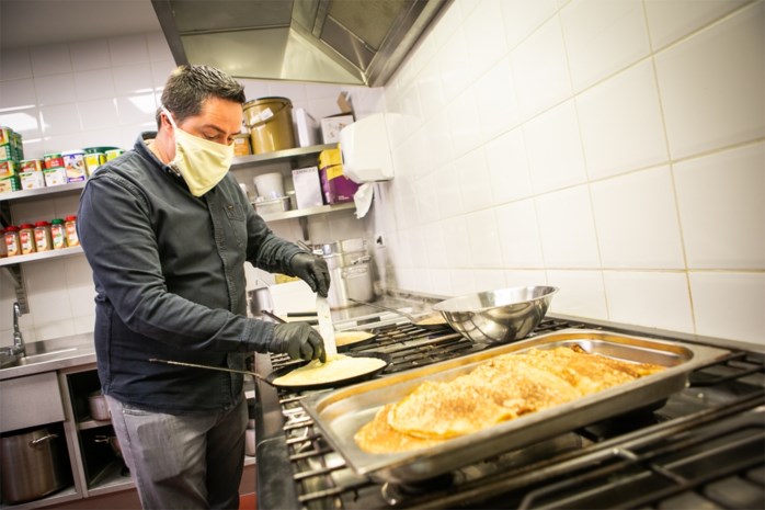 Gazet van Antwerpen: Chef-kok De Groote Witte Arend werkt nu in enige zaak die nog open is: daklozenrestaurant Kamiano draait op volle toeren