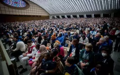 Le pape François rencontre des réfugiés en audience